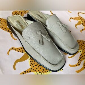 Leather mule loafers with square toe and tassels